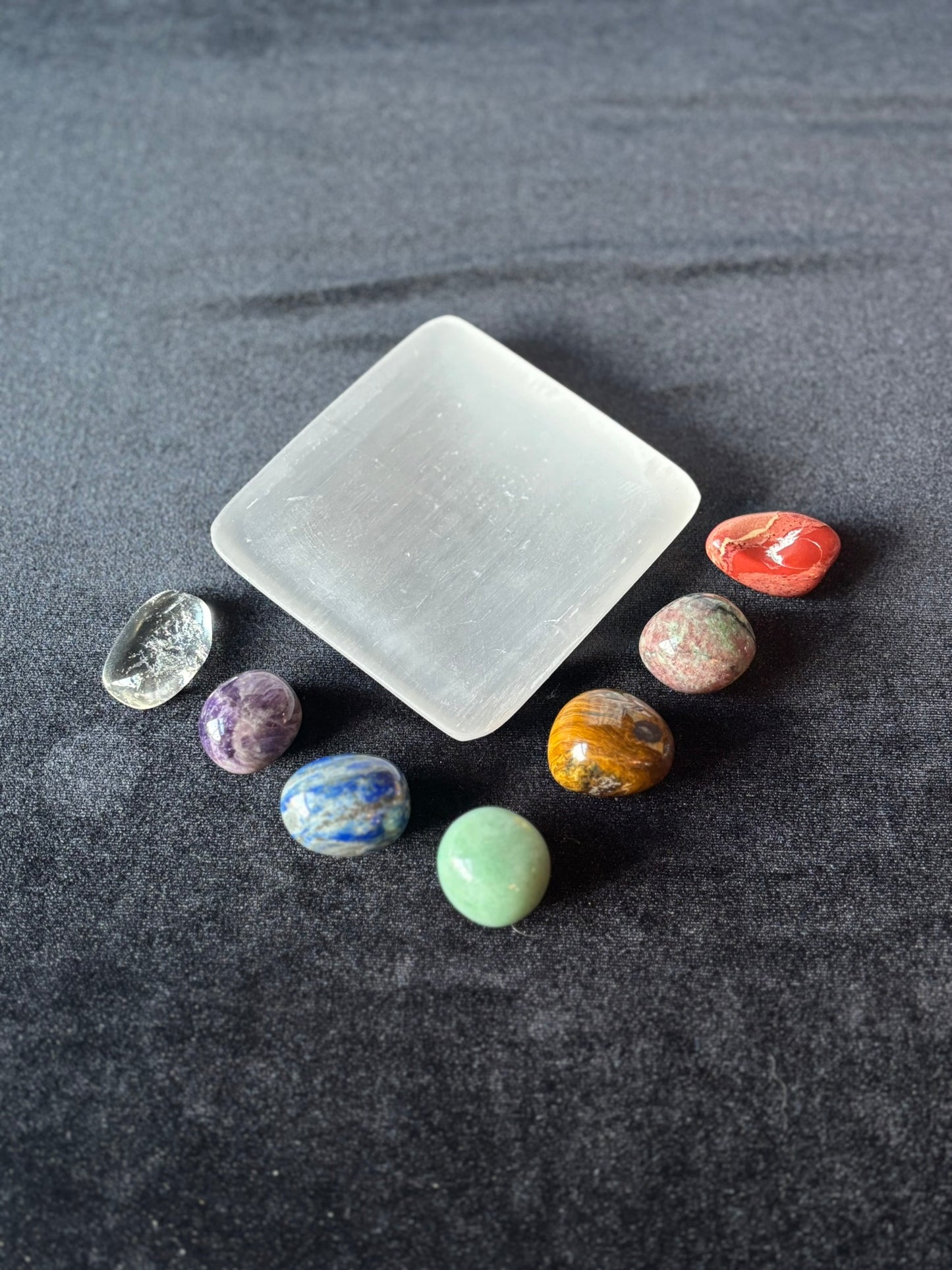Selenite Square Bowl w. Chakra Tumbles