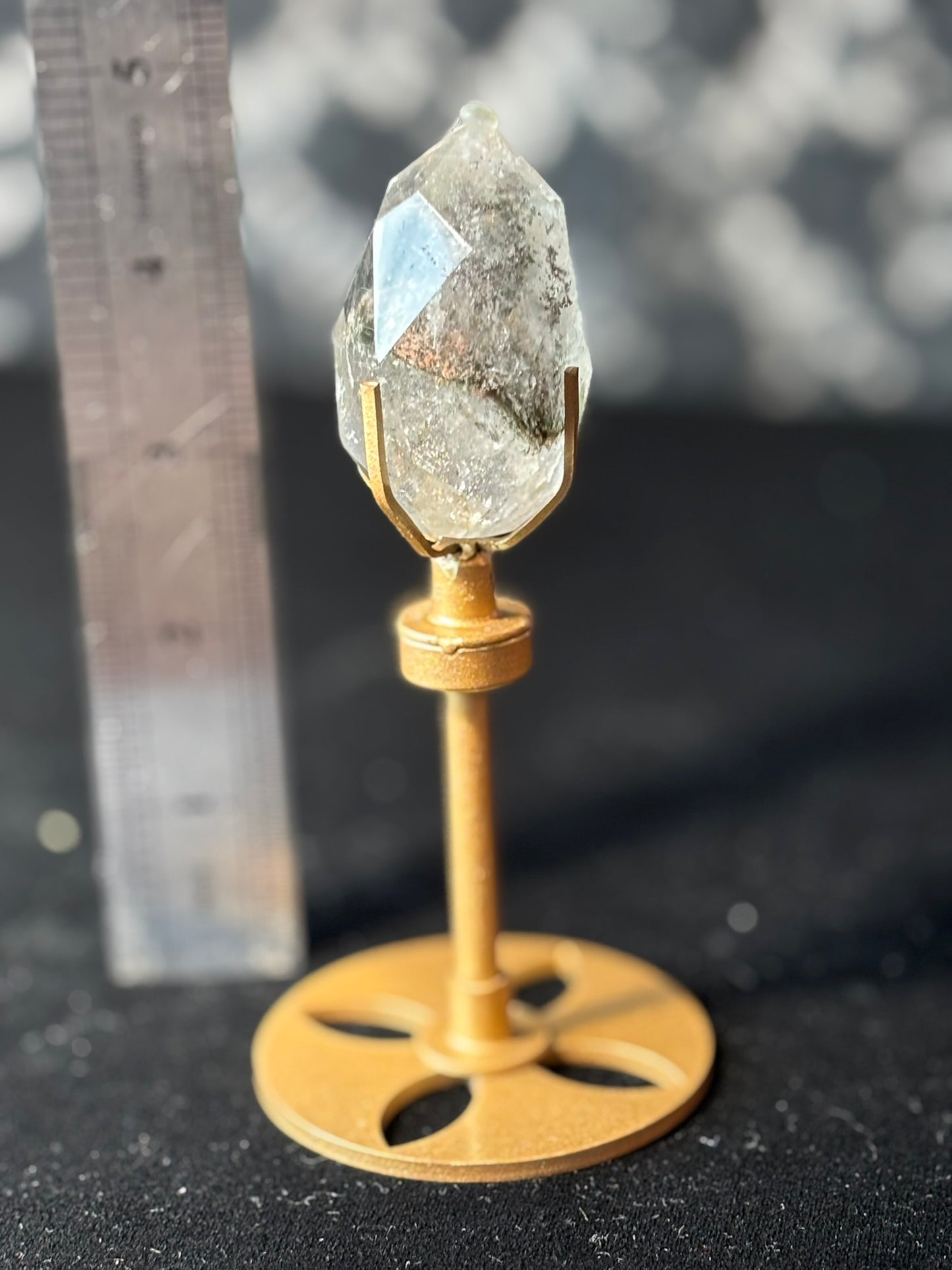 Garden Quartz Crystal Point w. stand