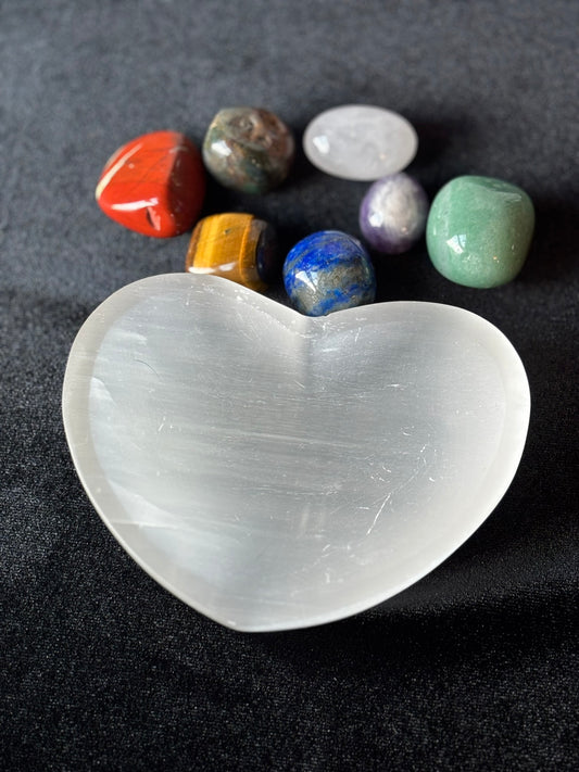 Selenite Heart Bowl w. Chakra Tumbles