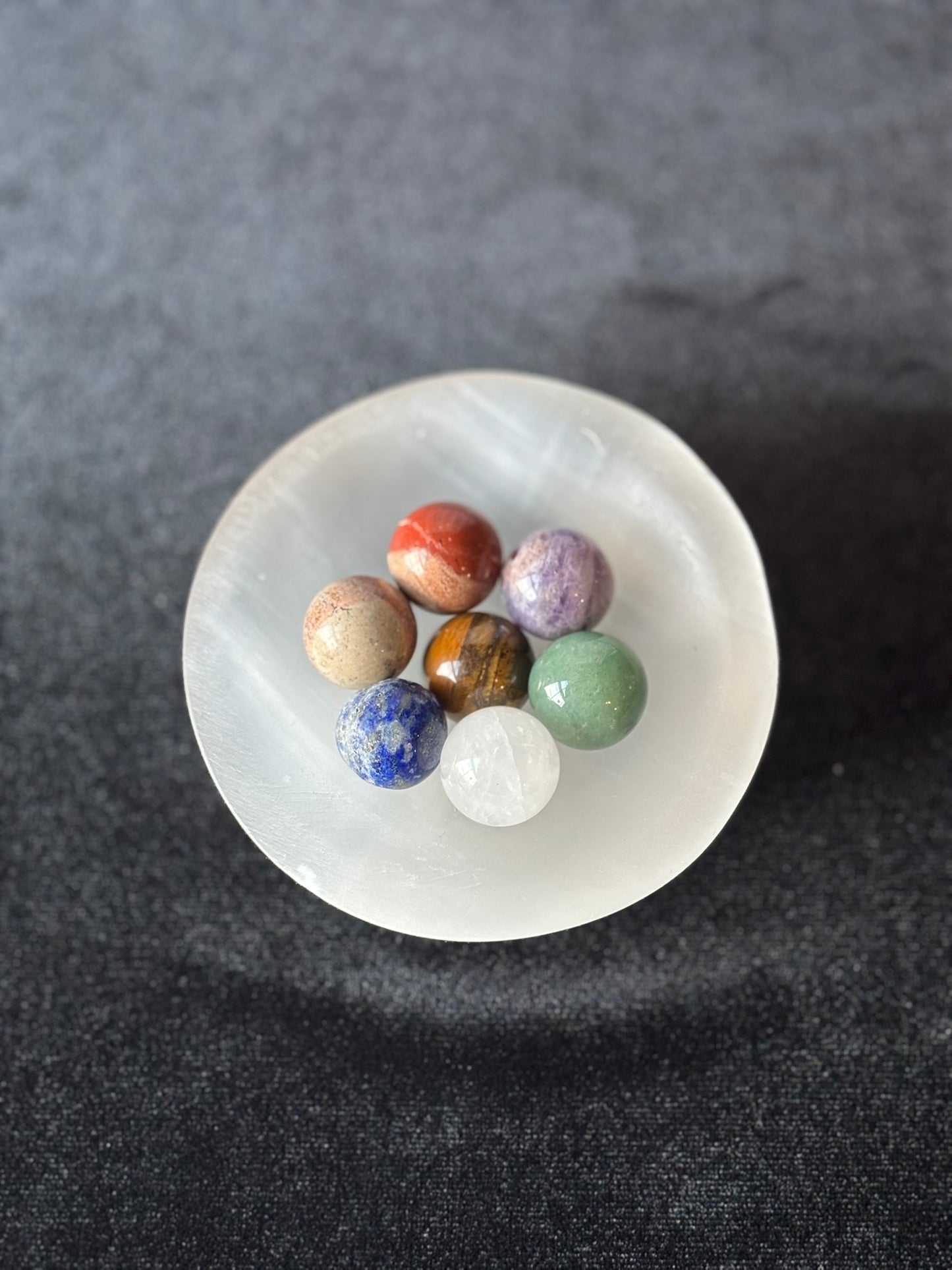 Selenite 3.25" Round Bowl w. Chakra Tumbles