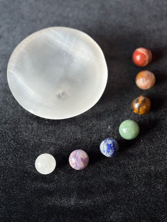 Selenite 3.25" Round Bowl w. Chakra Tumbles
