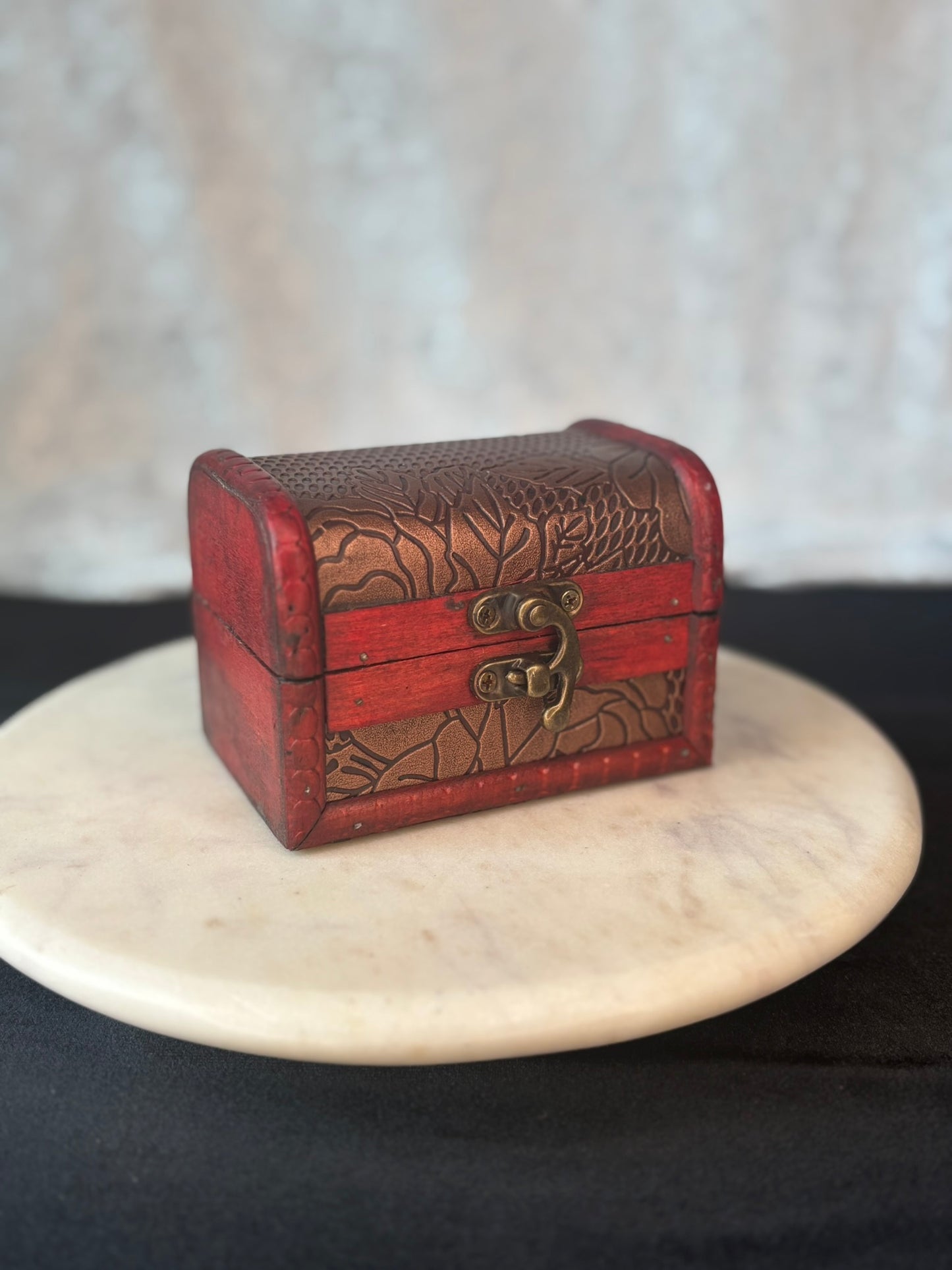 Box of Tumbles w. Mystery Carving