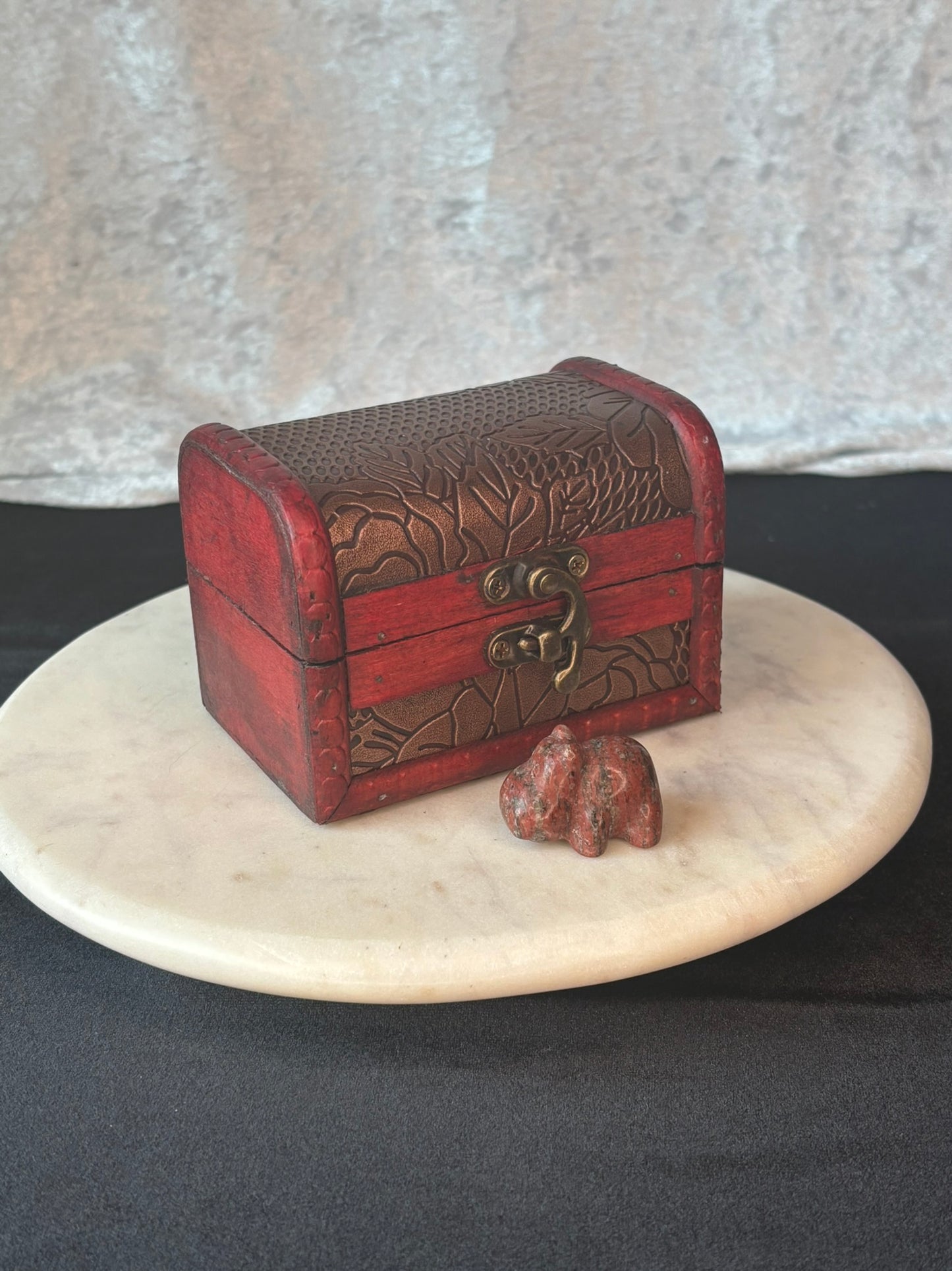 Box of Tumbles w. Mystery Carving
